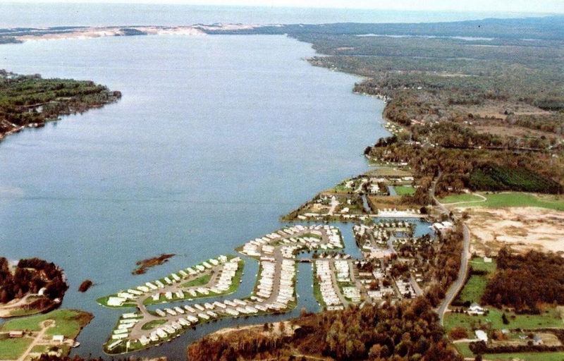 Tamarac Village (Tamarac Harbor and Trailer Park) - Vintage Postcard